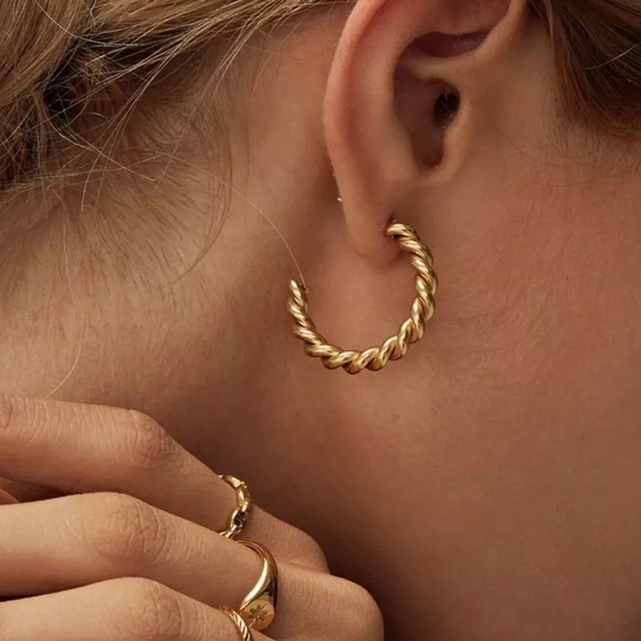 18K Gold Plated Twist Texture Hoop Earrings - Picture 6 of 8